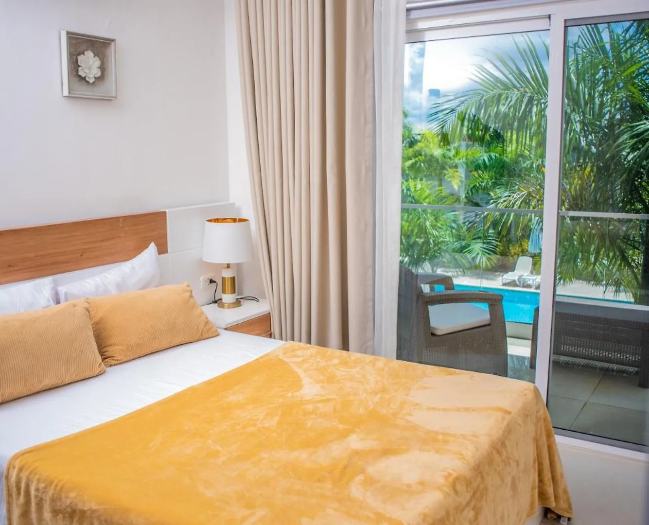 Stylish And Modern 2 Bedroom Villa With Pool View Cuevas